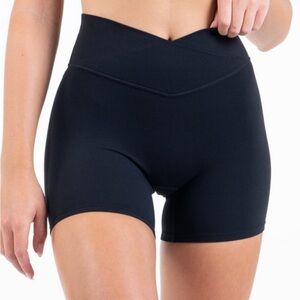 Balance Athletica / Vitality Cross body Volley Short Black XL